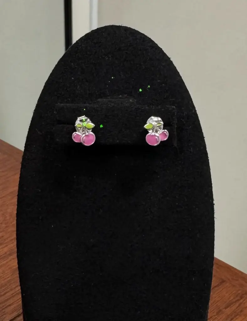 [JK0000558] Puce d'oreilles Delina
