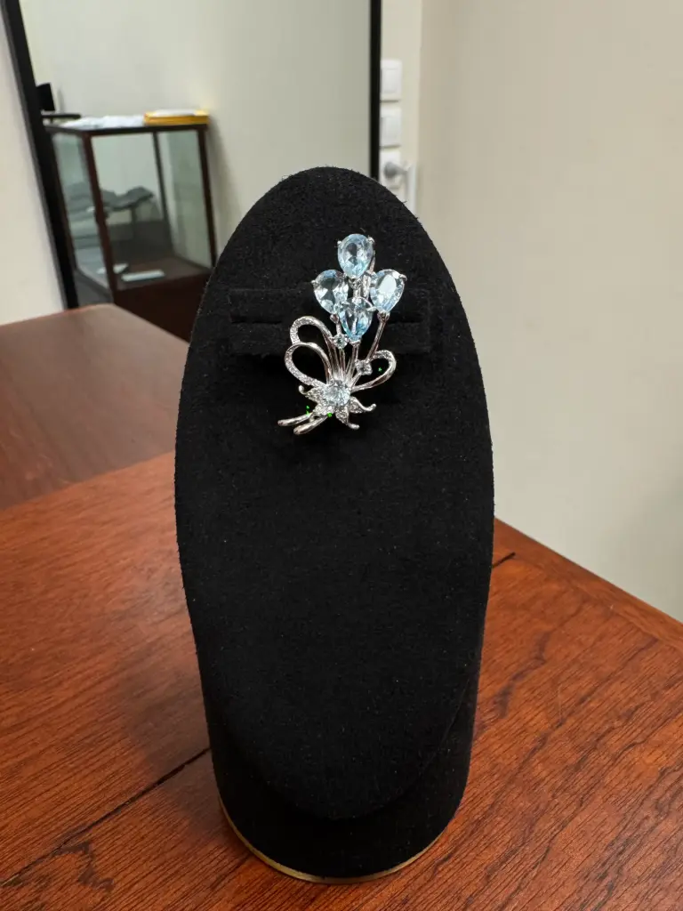 [JK0000676] Broche Raïna
